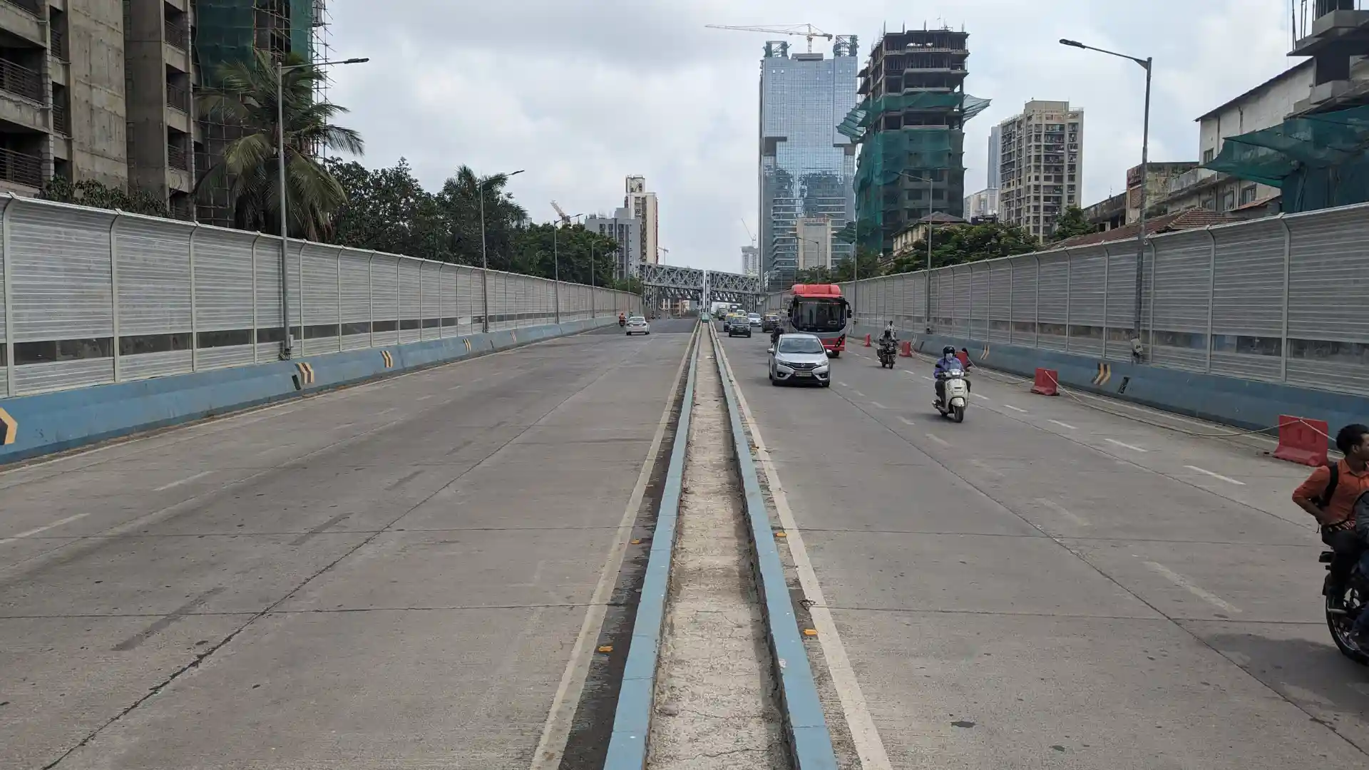 Pinakee Engineers & Developers Delisle Bridge in Lower Parel, Mumbai 2022 (12)